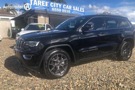 Black 2019 Jeep Grand Cherokee Wagon Laredo (4X4)