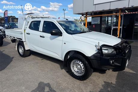 White 2020 Isuzu D-MAX Crew Cab Chassis Sx (4X4)