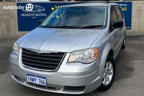 Silver 2009 Chrysler Voyager OtherCar
