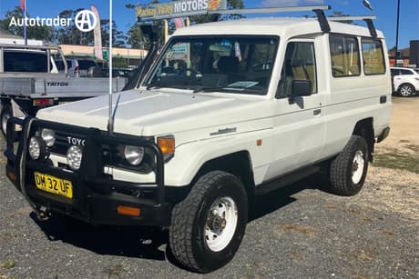White 1994 Toyota Landcruiser Hardtop Lwb (4X4)
