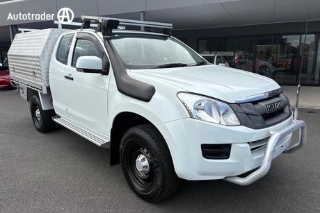 White 2013 Isuzu D-MAX Crew Cab Utility Sx Hi-Ride (4X4)