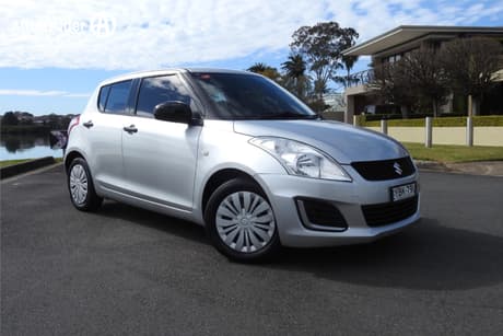 Silver 2013 Suzuki Swift Hatchback Ga