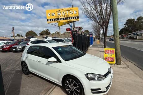 White 2016 Volkswagen Golf Hatchback 92 Tsi