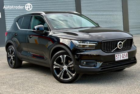 Black 2022 Volvo XC40 Wagon T4 Inscription (Awd)