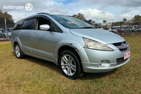 Silver 2007 Mitsubishi Grandis Wagon Vr-X