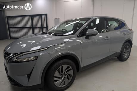 Grey 2023 Nissan Qashqai Wagon St