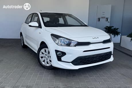 White 2023 Kia RIO Hatchback S