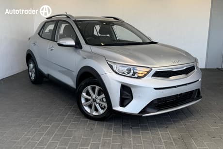 Silver 2024 Kia Stonic Wagon S