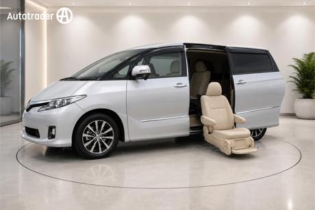 White 2014 Toyota Estima SUV WELCAB