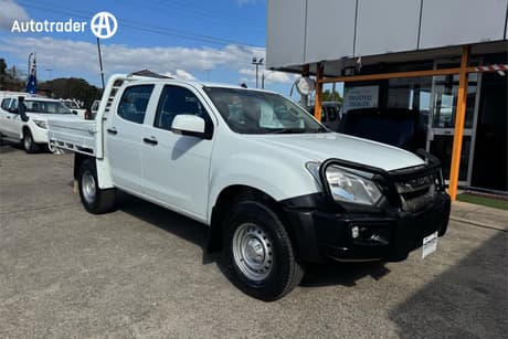 White 2018 Isuzu D-MAX Crew Cab Chassis Sx (4X4)