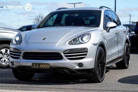 Silver 2010 Porsche Cayenne Wagon Diesel