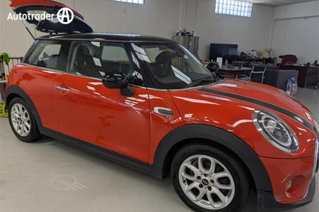 Orange 2018 Mini Cooper Hatchback Cooper