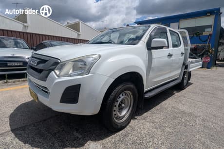 White 2019 Isuzu D-MAX Crew Cab Chassis Sx (4X4)