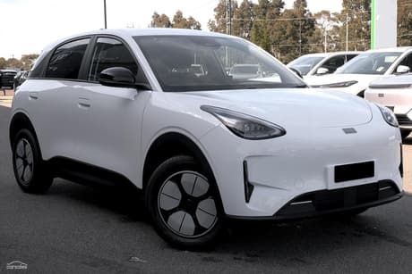 White 2026 Geely Ex2 Hatchback Complete