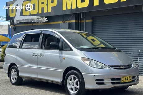 Silver 2002 Toyota Estima Commercial ACR30
