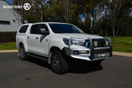 White 2020 Toyota Hilux Double Cab Chassis Sr5 (4X4)