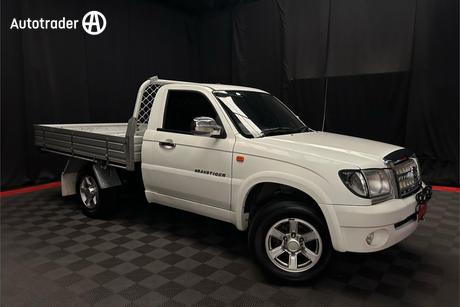 White 2013 ZX Auto Grand Tiger Cab Chassis (4X2)