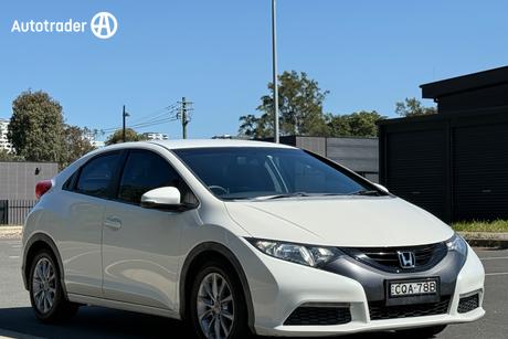 White 2013 Honda Civic Hatchback Vti-S