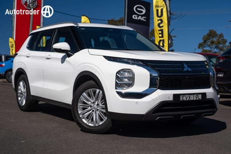 White 2022 Mitsubishi Outlander Wagon Es 5 Seat (2Wd)