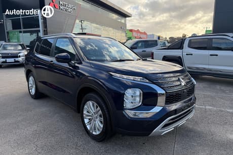 Blue 2024 Mitsubishi Outlander Wagon Ls 7 Seat (2Wd)