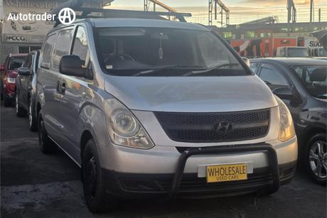Silver 2009 Hyundai Iload Van