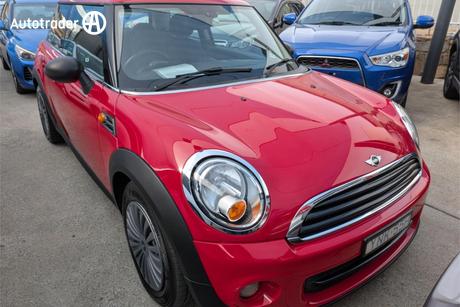 Red 2013 Mini Cooper Hatchback Ray