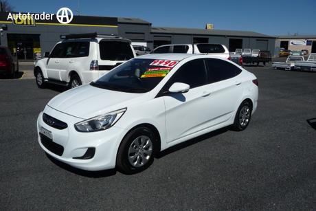 White 2014 Hyundai Accent Sedan Active