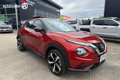 Red 2023 Nissan Juke Hatchback St+