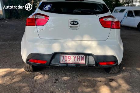 White 2012 Kia RIO Hatchback S