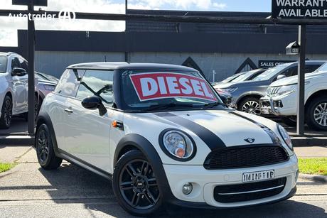 White 2011 Mini Cooper Hatchback D
