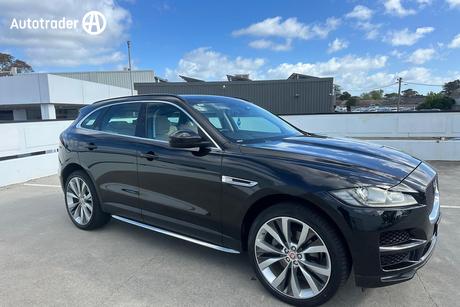 Black 2016 Jaguar F-Pace Wagon 30D Prestige