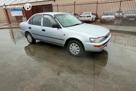 Silver 1998 Toyota Corolla Sedan Csi
