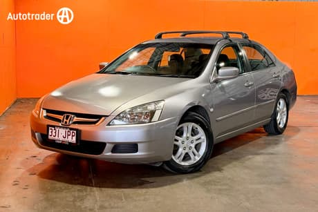 Silver 2006 Honda Accord Sedan Vti