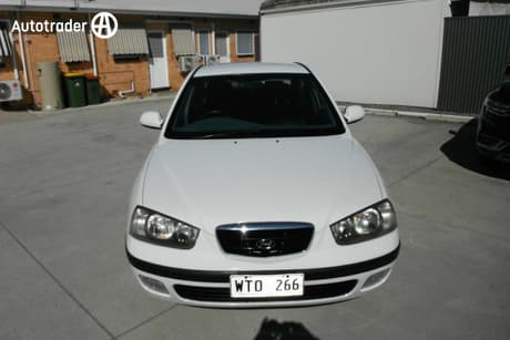 White 2002 Hyundai Elantra Sedan Gls