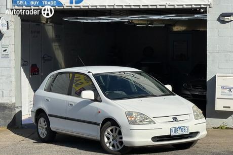 White 2002 Honda Civic Hatchback Vi