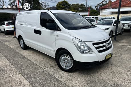 White 2018 Hyundai Iload Van 3S Twin Swing