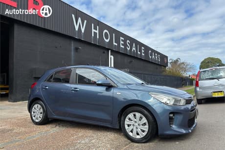 Blue 2017 Kia RIO Hatchback S