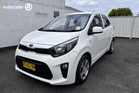 White 2018 Kia Picanto Hatchback S (Aeb)