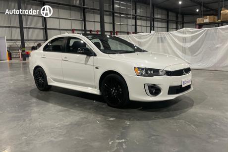 White 2017 Mitsubishi Lancer Sedan Black Edition (Es)