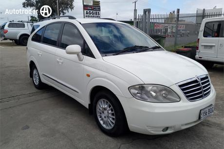 White 2010 Ssangyong Stavic Wagon 2.7 Xdi