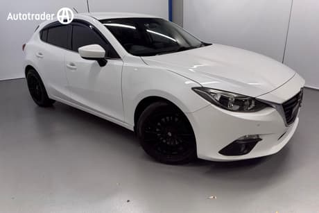 White 2015 Mazda 3 Hatchback Touring