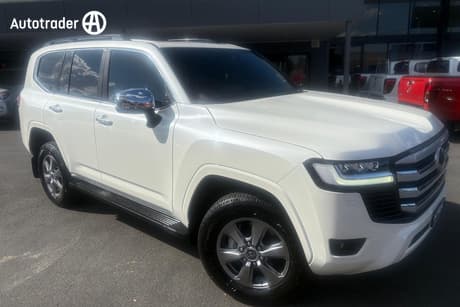 White 2026 Toyota Landcruiser Wagon Lc300 Sahara (4X4)
