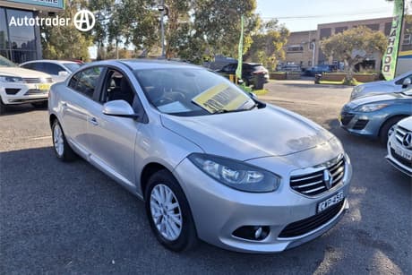 Silver 2014 Renault Fluence Sedan Dynamique