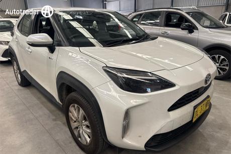 White 2024 Toyota Yaris Cross Wagon Gx Hybrid