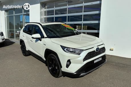 White 2019 Toyota RAV4 Wagon Cruiser Awd Hybrid