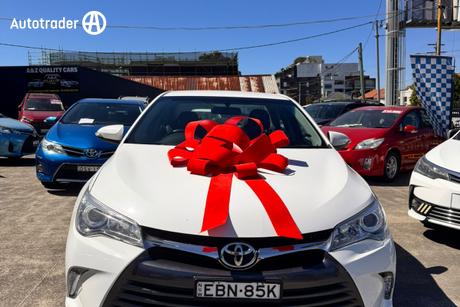 White 2017 Toyota Camry Sedan Altise
