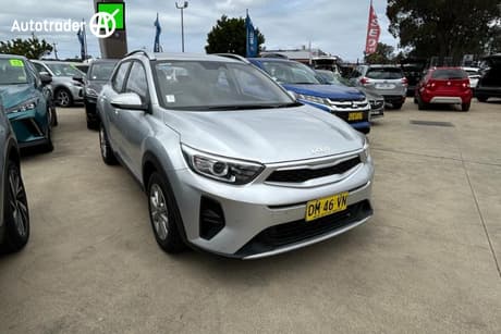 Silver 2024 Kia Stonic Wagon S