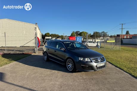 Grey 2009 Volkswagen Passat Wagon R36