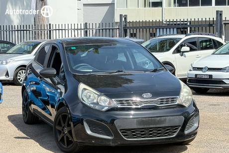 Black 2012 Kia RIO Hatch S