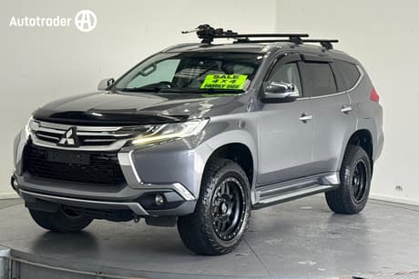 Silver 2017 Mitsubishi Pajero Sport Wagon Gls (4X4) 7 Seat